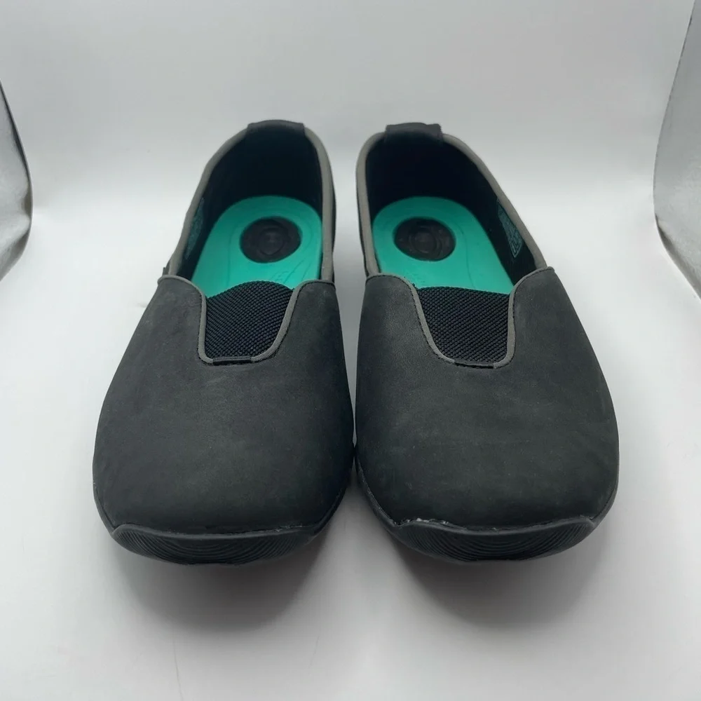 Teva Nimaya women’s black flats size 7